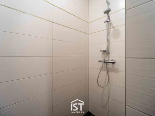 Immobilie in Eitzing - Reihenendhaus zum Kauf - Eitzing - 350.000 € - 5 Zimmer, 120 m², 313 m² Grundstück, frei ab sofort - Bild 2