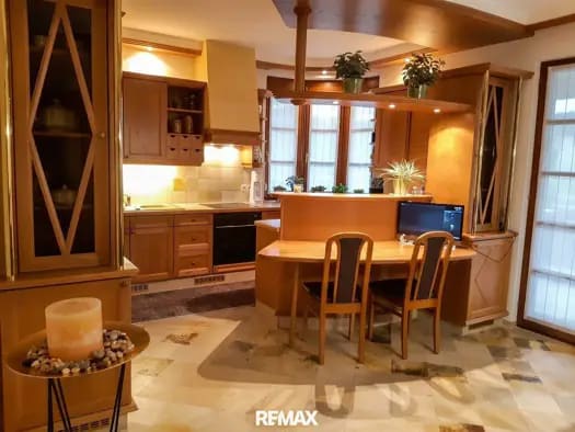 Immobilie in Loipersbach im Burgenland - Haus zum Kauf - Loipersbach im Burgenland - 460.000 € - 7 Zimmer, 219 m², 528 m² Grundstück - Bild 1