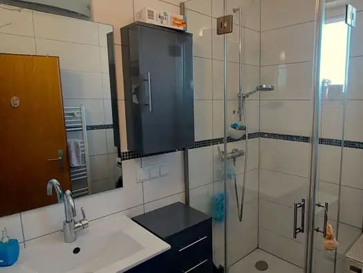 Immobilie in Zurndorf - Mehrfamilienhaus zum Kauf - Zurndorf - 315.000 € - 8 Zimmer, 200 m², 1.144 m² Grundstück - Bild 2
