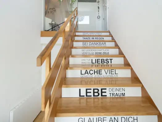 Immobilie in Neuhofen an der Krems - Wohnung zum Kauf - Neuhofen an der Krems - 369.000 € - 5 Zimmer, 107,6 m², 1. Geschoss - Bild 1