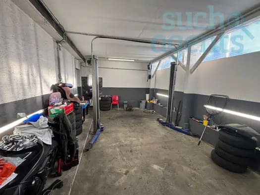 Immobilie in Pasching - Mehrfamilienhaus zum Kauf - Pasching - 799.000 € - 8 Zimmer, 385 m², 739 m² Grundstück - Bild 2