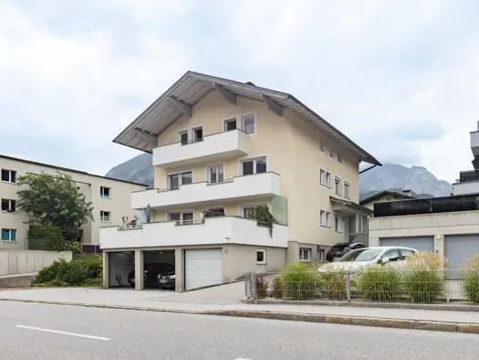 Immobilie in Jenbach - Mehrfamilienhaus zum Kauf - Jenbach - 820.000 € - 12,5 Zimmer, 309,6 m², 650 m² Grundstück - Bild 0