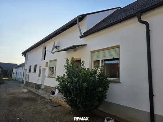 Immobilie in Moschendorf - Haus zum Kauf - Moschendorf - 95.000 € - 5 Zimmer, 116 m², 1.330 m² Grundstück - Bild 1