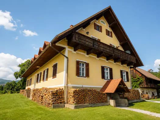 Immobilie in Sankt Stefan ob Stainz - Mehrfamilienhaus zum Kauf - Sankt Stefan ob Stainz - 1.450.000 € - 7 Zimmer, 400 m², 78.000 m² Grundstück - Bild 1