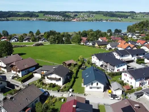 Immobilie in Mattsee - Mehrfamilienhaus zum Kauf - Mattsee - 1.000.000 € - 10 Zimmer, 247,8 m², 719 m² Grundstück - Bild 1