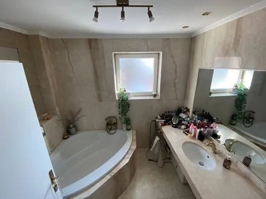 Immobilie in Sollenau - Einfamilienhaus zum Kauf - Sollenau - 620.000 € - 7 Zimmer, 303,3 m², 726 m² Grundstück - Bild 2