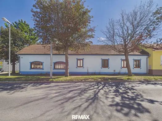 Immobilie in Winden am See - Haus zum Kauf - Winden am See - 239.000 € - 170 m², 500 m² Grundstück - Bild 0