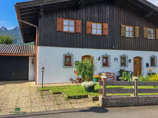 Immobilie in Großgmain - Doppelhaushälfte zum Kauf - Großgmain - 659.000 € - 120 m², 311 m² Grundstück - Bild 2