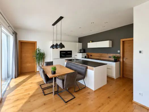 Immobilie in Berndorf bei Salzburg - Einfamilienhaus zum Kauf - Berndorf bei Salzburg - 970.000 € - 4 Zimmer, 132 m², 793 m² Grundstück - Bild 0
