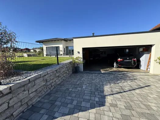Immobilie in Berndorf bei Salzburg - Einfamilienhaus zum Kauf - Berndorf bei Salzburg - 970.000 € - 4 Zimmer, 132 m², 793 m² Grundstück - Bild 2