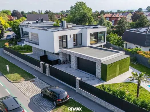 Immobilie in Laxenburg - Einfamilienhaus zum Kauf - Laxenburg - 1.675.000 € - 4 Zimmer, 206 m², 728 m² Grundstück - Bild 0