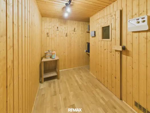 Immobilie in Oberloisdorf - Einfamilienhaus zum Kauf - Oberloisdorf - 650.000 € - 7,5 Zimmer, 225 m², 900 m² Grundstück - Bild 2