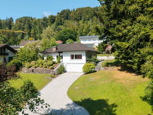 Immobilie in Schwarzach - Einfamilienhaus zum Kauf - Schwarzach - 1.590.000 € - 6 Zimmer, 200 m², 2.302 m² Grundstück - Bild 1