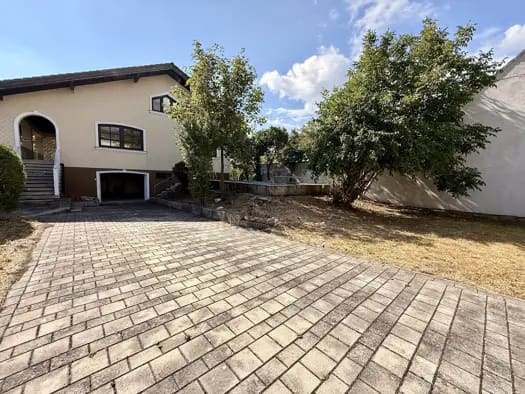 Immobilie in Reisenberg - Einfamilienhaus zum Kauf - Reisenberg - 560.000 € - 170 m², 690 m² Grundstück - Bild 2