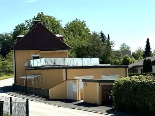 Immobilie in Velden am Wörther See - Mehrfamilienhaus zum Kauf - Velden am Wörther See - 870.000 € - 9 Zimmer, 237 m², 763 m² Grundstück - Bild 1