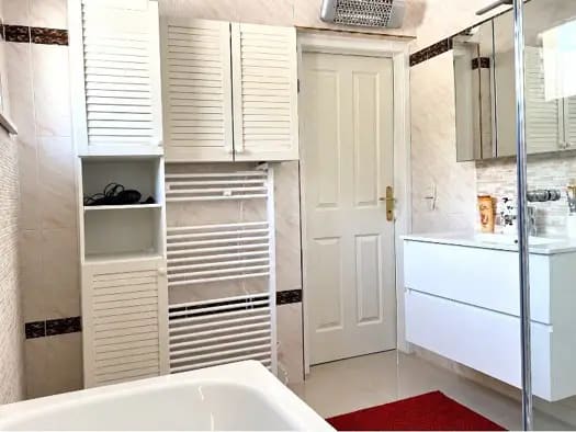 Immobilie in Velden am Wörther See - Mehrfamilienhaus zum Kauf - Velden am Wörther See - 870.000 € - 9 Zimmer, 237 m², 763 m² Grundstück - Bild 2