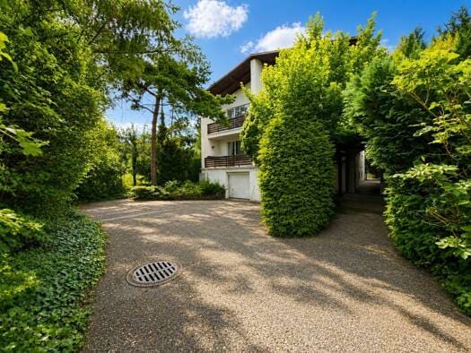 Immobilie in Brunn am Gebirge - Mehrfamilienhaus zum Kauf - Brunn am Gebirge - 709.000 € - 9 Zimmer, 270 m², 1.883 m² Grundstück - Bild 1