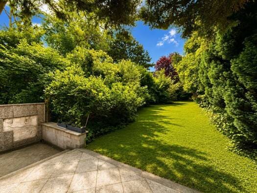 Immobilie in Brunn am Gebirge - Mehrfamilienhaus zum Kauf - Brunn am Gebirge - 709.000 € - 9 Zimmer, 270 m², 1.883 m² Grundstück - Bild 2
