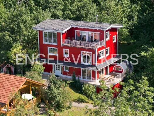 Immobilie in Eichenberg - Einfamilienhaus zum Kauf - Eichenberg - 1.690.000 € - 8 Zimmer, 214,2 m² - Bild 1
