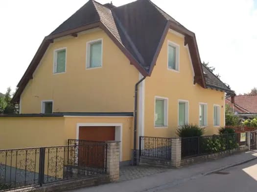 Immobilie in Berndorf - Einfamilienhaus zum Kauf - Berndorf - 350.000 € - 5 Zimmer, 172,5 m², 895 m² Grundstück - Bild 1