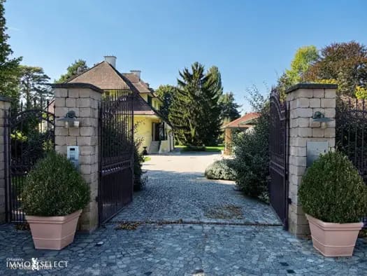 Immobilie in Traismauer - Villa zum Kauf - Traismauer - 847.000 € - 6 Zimmer, 309,8 m², 5.988 m² Grundstück - Bild 1