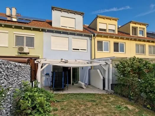Immobilie in Vösendorf - Reihenmittelhaus zum Kauf - Vösendorf - 879.000 € - 6 Zimmer, 163 m², 206 m² Grundstück - Bild 1