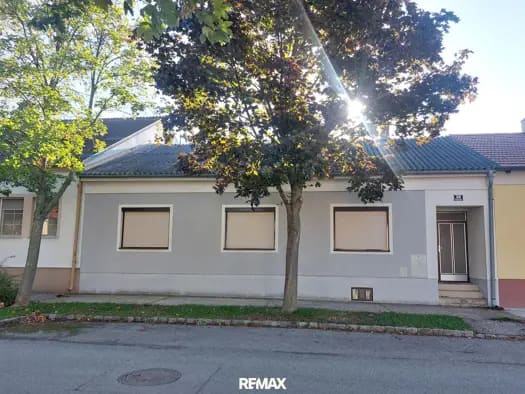 Immobilie in Halbturn - Einfamilienhaus zum Kauf - Halbturn - 280.000 € - 4,5 Zimmer, 120,4 m², 640 m² Grundstück - Bild 0