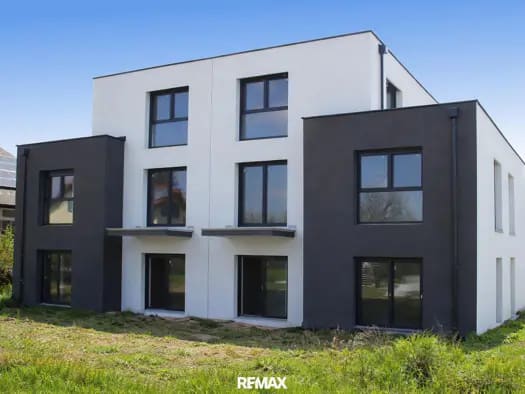 Immobilie in Leopoldsdorf - Doppelhaushälfte zum Kauf - Leopoldsdorf - 888.000 € - 7 Zimmer, 220 m², 487 m² Grundstück - Bild 0
