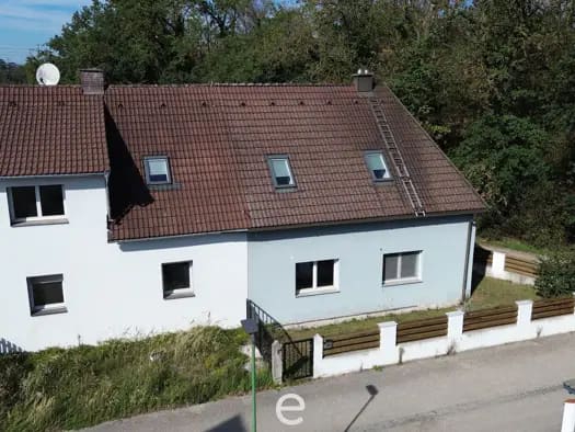 Immobilie in Wels - Mehrfamilienhaus zum Kauf - Wels - 349.000 € - 6 Zimmer, 194,4 m², 597 m² Grundstück - Bild 0