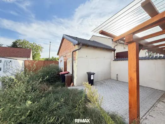 Immobilie in Seefeld-Kadolz - Einfamilienhaus zum Kauf - Seefeld-Kadolz - 90.000 € - 4 Zimmer, 100 m², 299 m² Grundstück - Bild 0