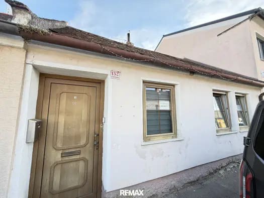Immobilie in Seefeld-Kadolz - Einfamilienhaus zum Kauf - Seefeld-Kadolz - 90.000 € - 4 Zimmer, 100 m², 299 m² Grundstück - Bild 1