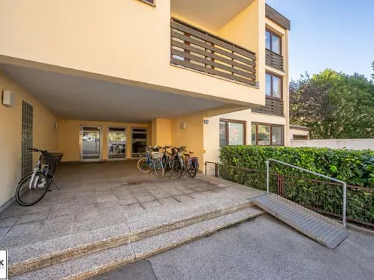 Immobilie in Baden - Wohnung zum Kauf - Baden - 369.000 € - 3,5 Zimmer, 93,8 m², EG - Bild 2