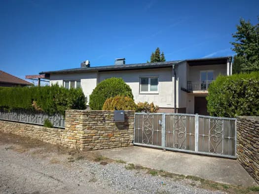 Immobilie in Eggendorf - Einfamilienhaus zum Kauf - Eggendorf - 269.000 € - 4 Zimmer, 106 m², 691 m² Grundstück - Bild 0