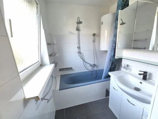 Immobilie in Hallein - Wohnung zum Kauf - Hallein - 238.000 € - 3 Zimmer, 72,3 m², 2. Geschoss - Bild 2
