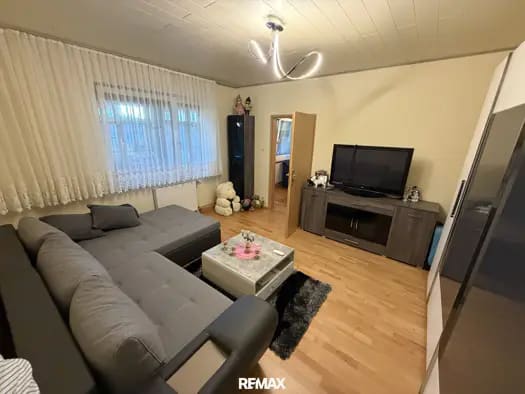 Immobilie in Enzersdorf an der Fischa - Einfamilienhaus zum Kauf - Enzersdorf an der Fischa - 498.000 € - 5 Zimmer, 120 m², 890 m² Grundstück - Bild 1