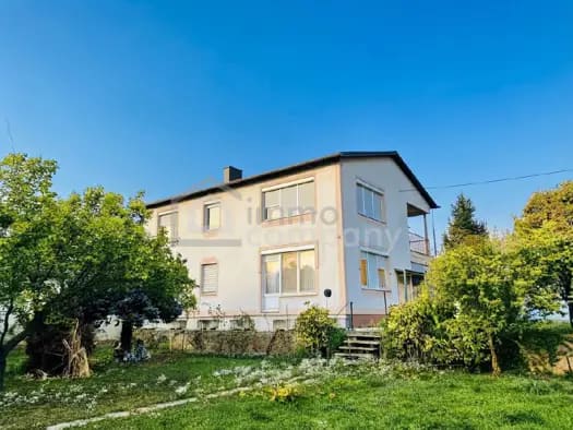 Immobilie in Gols - Einfamilienhaus zum Kauf - Gols - 395.000 € - 8 Zimmer, 120 m², 920 m² Grundstück - Bild 0