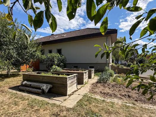 Immobilie in Kaindorf - Einfamilienhaus zum Kauf - Kaindorf - 559.000 € - 9 Zimmer, 240 m², 1.705 m² Grundstück - Bild 2