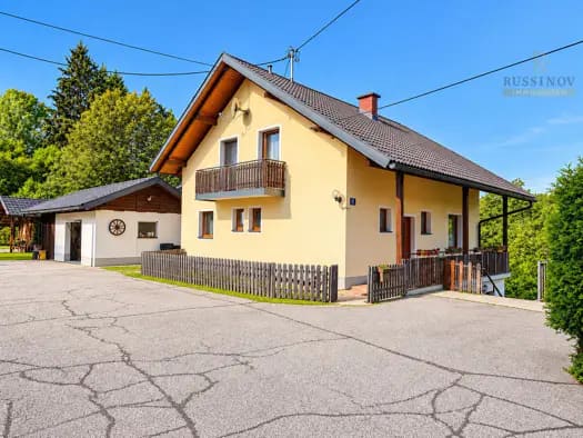Immobilie in Feldkirchen in Kärnten - Einfamilienhaus zum Kauf - Feldkirchen in Kärnten - 329.800 € - 10 Zimmer, 186 m², 793 m² Grundstück - Bild 0