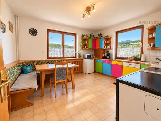 Immobilie in Feldkirchen in Kärnten - Einfamilienhaus zum Kauf - Feldkirchen in Kärnten - 329.800 € - 10 Zimmer, 186 m², 793 m² Grundstück - Bild 1