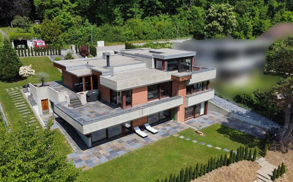 Immobilie in Hofstetten So - Stilvolles 5.5-Zimmer-Einfamilienhaus mit Doppelgarage und Innenpool - Bild 0
