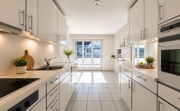 Immobilie in Bottighofen - Attraktive Eigentumswohnung mit Potenzial und sonnenverwöhntem Balkon - Bild 2