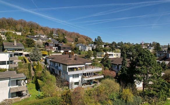 Immobilie in Uitikon Waldegg - Familientraum mit Gartenoase und Privatsphäre - Bild 0