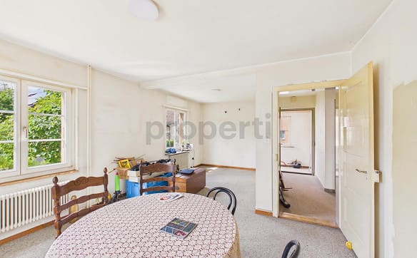 Immobilie in Zuchwil - Grosszuegiges 5.5-Zimmer-Einfamilienhaus mit Keller und Einstellhal... - Bild 1