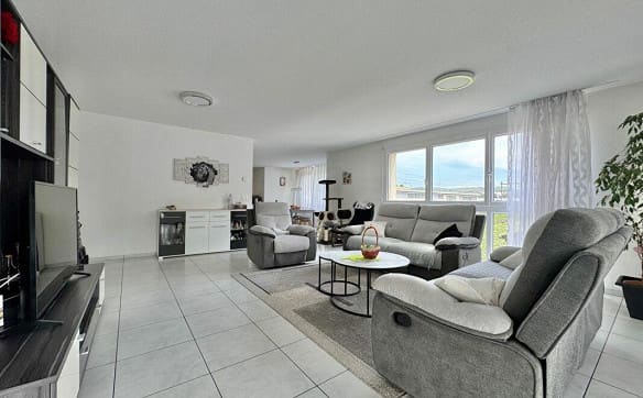 Immobilie in Bad Zurzach - Bad Zurzach / 4.5 Zimmer-Wohnung - Bild 1