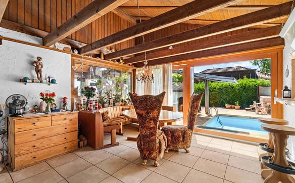 Immobilie in Kallern - Wohnen mit Aussicht, Pool und besonderem Ambiente - Bild 4
