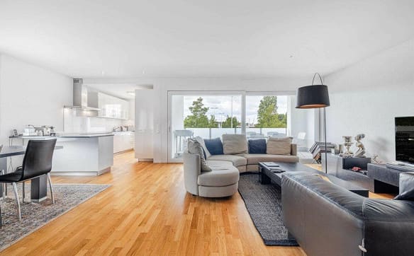 Immobilie in Bottighofen - Charmante 4.5-Zimmer-Wohnung mit Wohlfühlcharakter - Bild 2