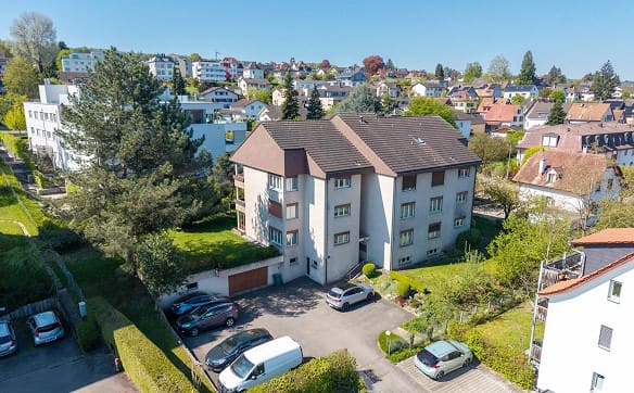 Immobilie in Kreuzlingen - Charmante 4.5 Zimmer Wohnung mit viel Potenzial- ruhig und zentral ... - Bild 0