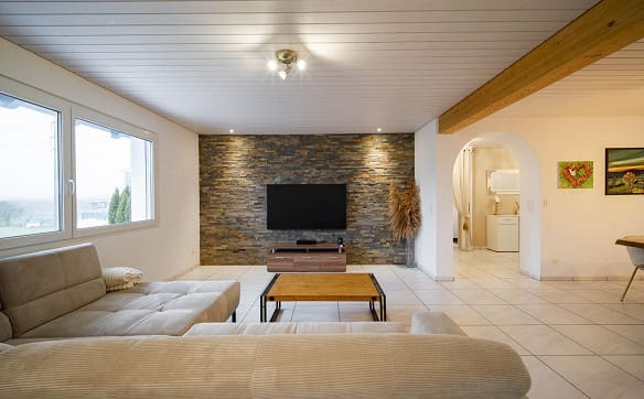Immobilie in Neuwilen - Traumhafte Maisonette-Wohnung mit Weitsicht und moderner Ausstattung - Bild 2