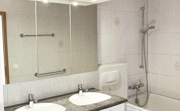Immobilie in Zeiningen - Zu verkaufen 5.5 Zi.-Maisonette-Whn. an ruhiger und sonniger Lage - Bild 9