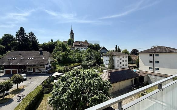 Immobilie in Kirchberg Be - GROSSZÜGIG, HELL MIT BAULANDRESERVE - Bild 0